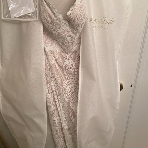 BRAND NEW (Unaltered) Willowby Cadah Wedding Gown - Picture 7 of 12